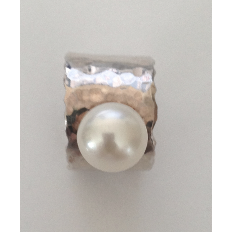 Hammered Pearl RIng