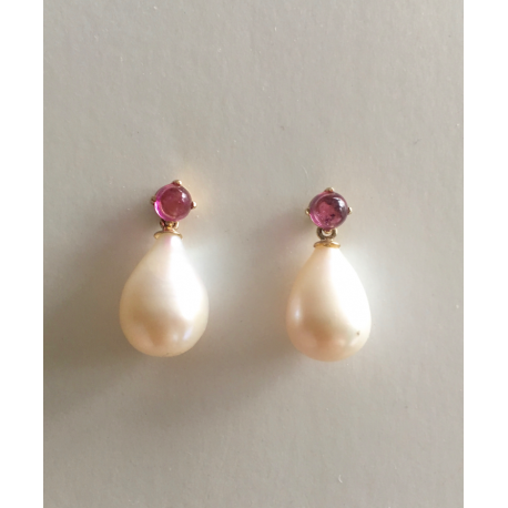 Classic Pearl Drop Earring